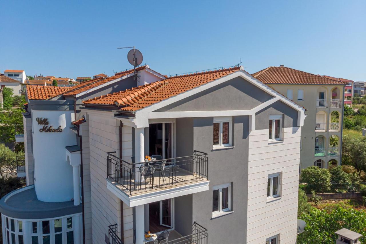 Island Resort Mihaela - Happy Rentals Trogir Exterior foto