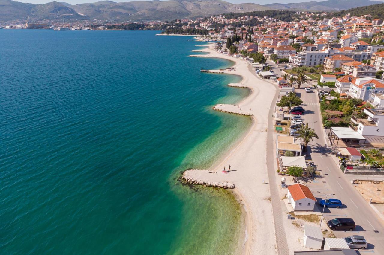 Island Resort Mihaela - Happy Rentals Trogir Exterior foto
